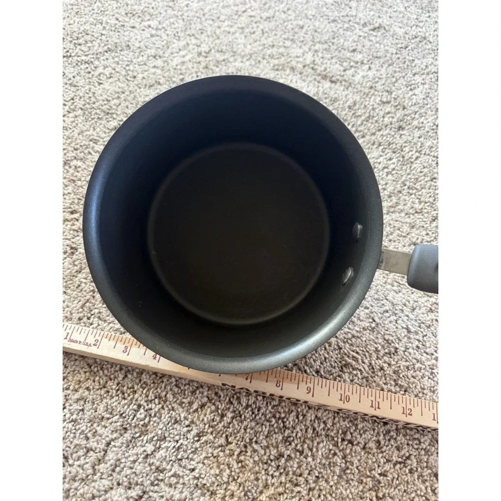 The Pampered Chef 3 Quart Hard-Anodized Non-Stick Sauce Pan With Lid